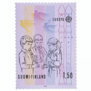 Pirkko Vahteron postimerkissä vuodelta 1985 musisoidaan yhdessä. (Postimuseo)