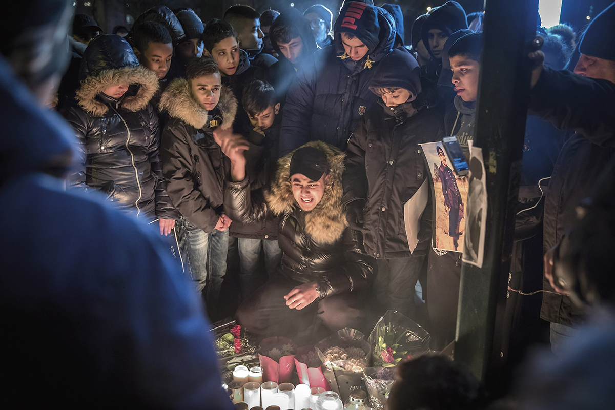 16-vuotias Ahmed Obaid kuoli suurikaliiperisen pistoolin luoteihin Malmön Rosengårdissa.