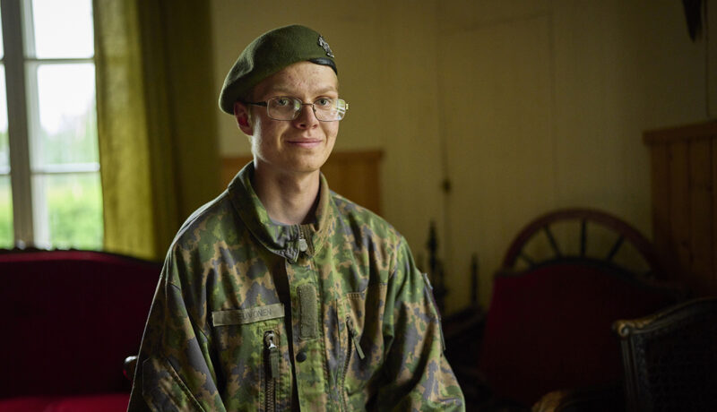 Arvo Neuvonen halusi armeijaan vapautuksesta huolimatta
