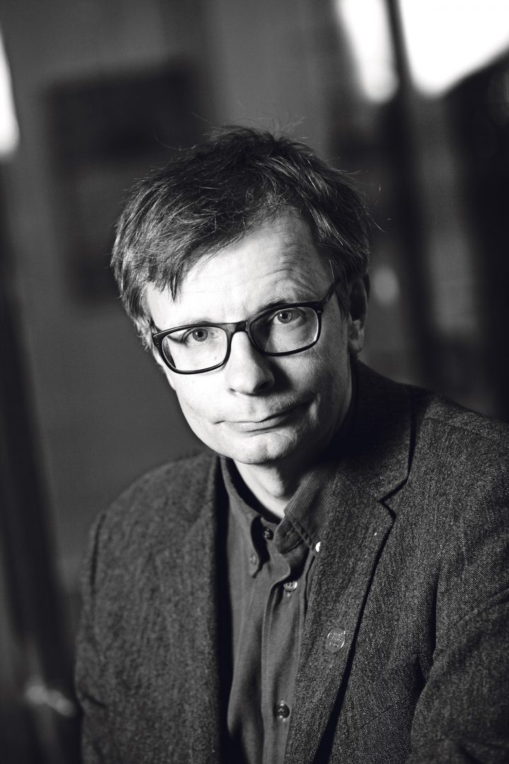 Heikki Hiilamo, mustavalkoinen kuva.