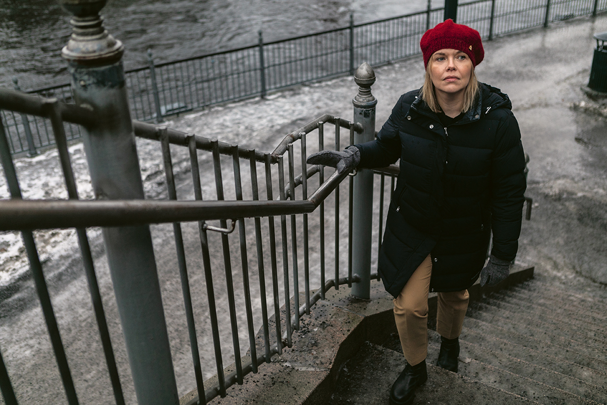 Miila Halonen Tampereen Koskipuistossa joulukuussa 2021. Kuvaaja: Vilma Rimpelä