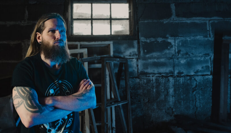 Verkon ääriajattelijat käyttävät hyväksi nuoruuteen kuuluvaa epävarmuutta