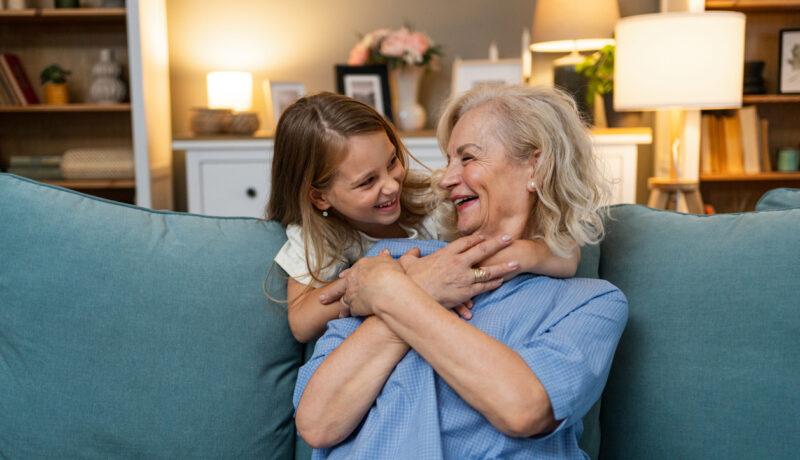 Perhebarometri: Lapsenlapset ovat tärkeimpiä sukulaisia