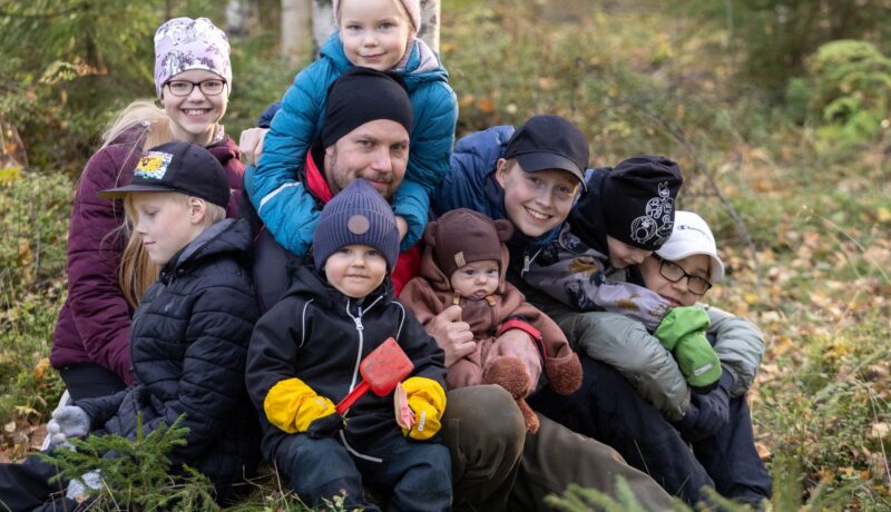 Kolme tarinaa isyydestä: ”On pitänyt oppia kuuntelemaan, kysymään ja keskustelemaan”