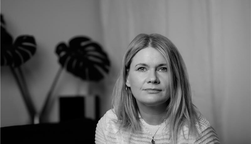 Alaikäisiltä kielletty keskustelualusta kiinnostaa lapsia: ”Ihmetyttää, kuinka pihalla me vanhemmat olemme”