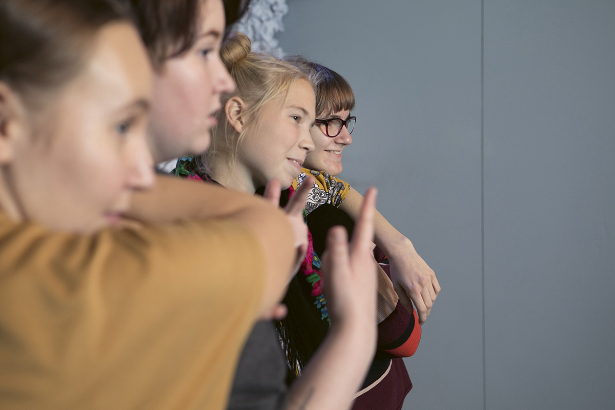 LM 3 19 Lastensuojelutaustaiset tytöt tarttuivat teatterihaasteeseen