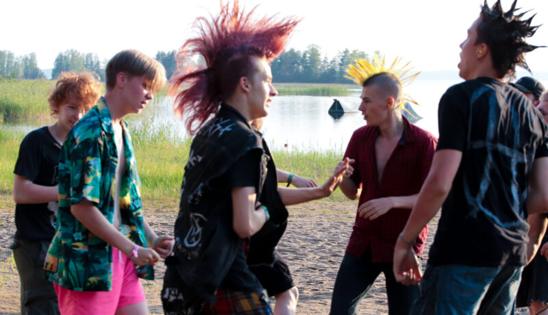 Punk heräsi uuteen eloon nuorten käsissä eikä se tässä ajassa yllätä tippaakaan
